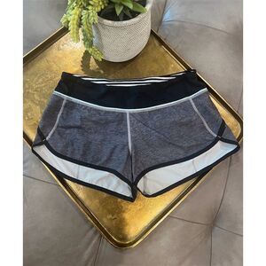 Lululemon Women's Speed Up Shorts 2.5in Size 6 Multicolor Running Activewear